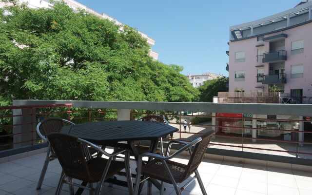 C03 - Avenue Backstreet Flat