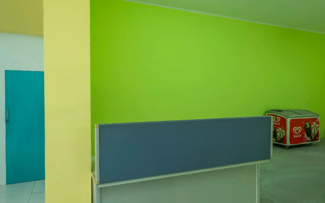 OYO Life 1889 Mbuahpage