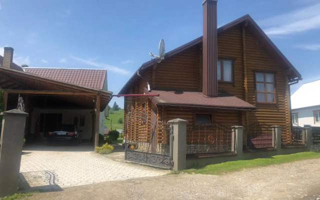 Wodden Cottage in Yasinya