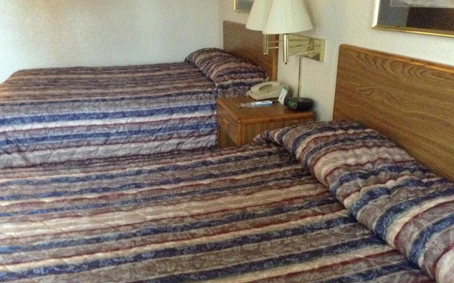 Travelodge by Wyndham Hudsonville