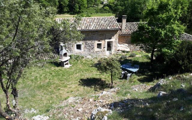 Gîtes La ferme accrochée à la colline
