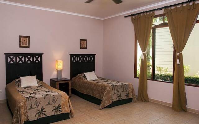 Large Ground Floor Condo Steps From the Pool