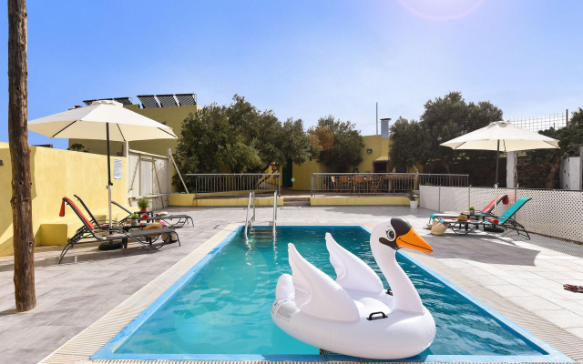 Luxurious Villa in Las Palmas With Swimming Pool