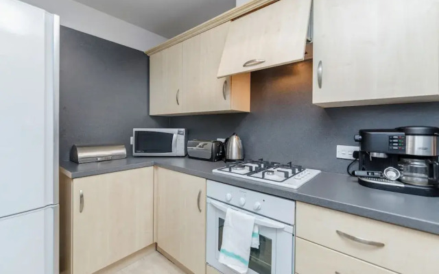 Hoxton 2 Bed Apartment by BaseToGo