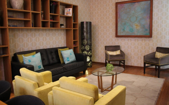 Hotel Love It CAS Consulate