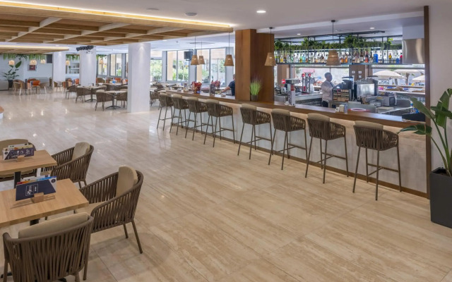 Hotel GHT Oasis Tossa & Spa