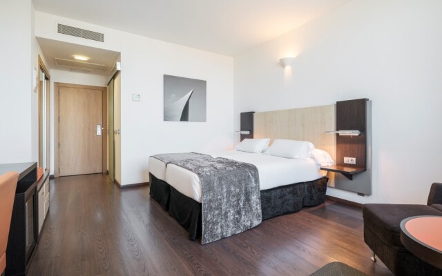 Hotel Ilunion Aqua 4