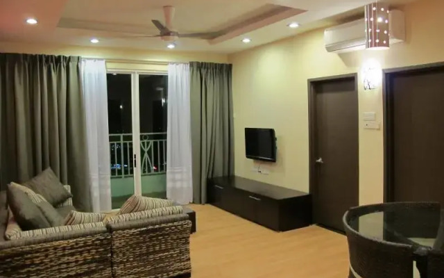 Borneo Holiday Homes @ 1Borneo Tower B Condominium