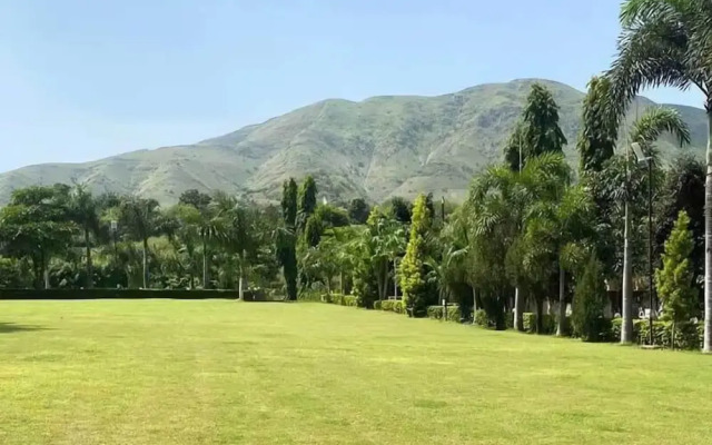 Meera Valley Resort