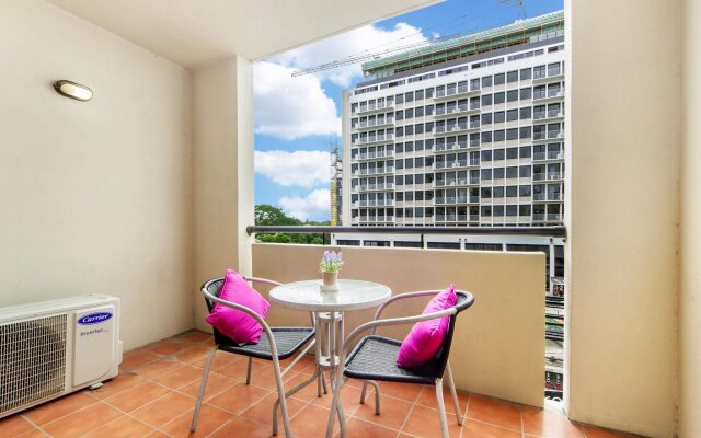 Spring Hill Central Apartments