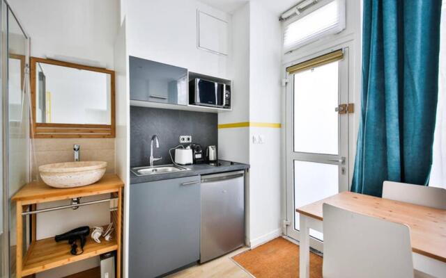 cosy independant studio proche gare et jardin