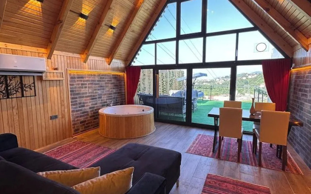 Aurora Suit Bungalov