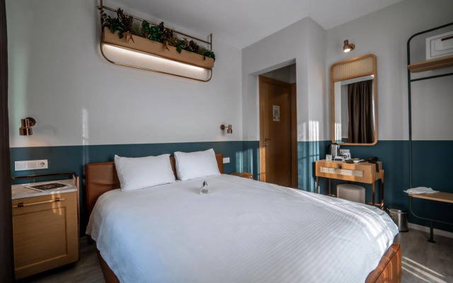 Urla 1867 Hotel