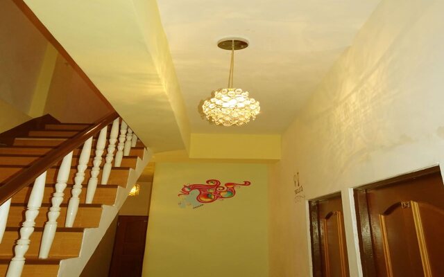 Big Bear Hostel