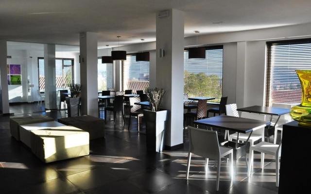 Hotel Sandalia