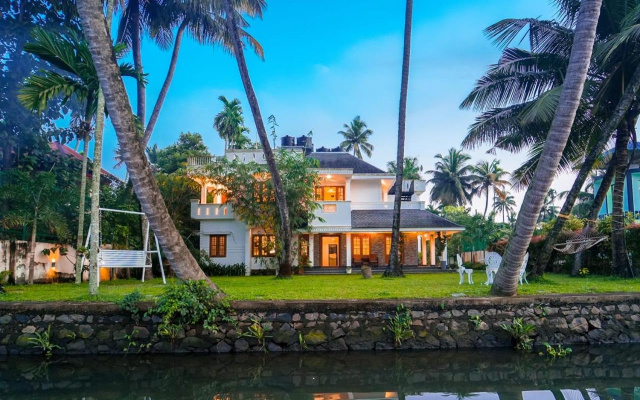The Kochi Backwater Resort