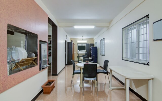 Royal Stay by OYO Rooms
