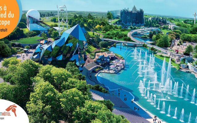 Studio2-hôtel Futuroscope / 8min à Pieds/ 1-4 Personnes