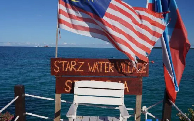 Starz Water Village
