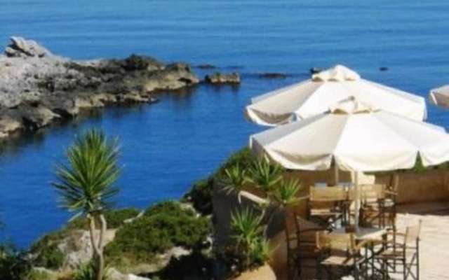 Giorgi's Blue Apartments