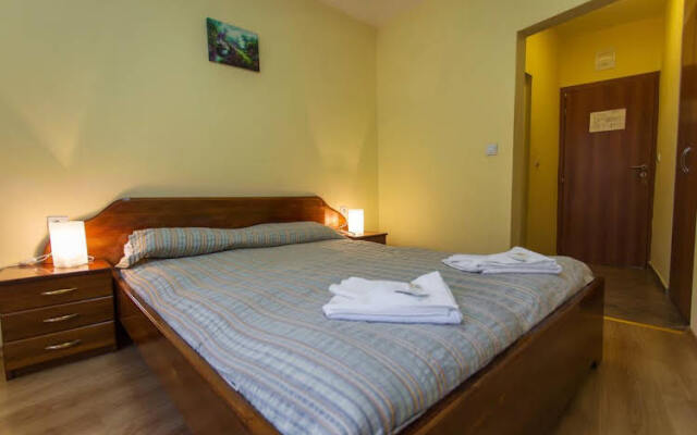 Hera Guest House