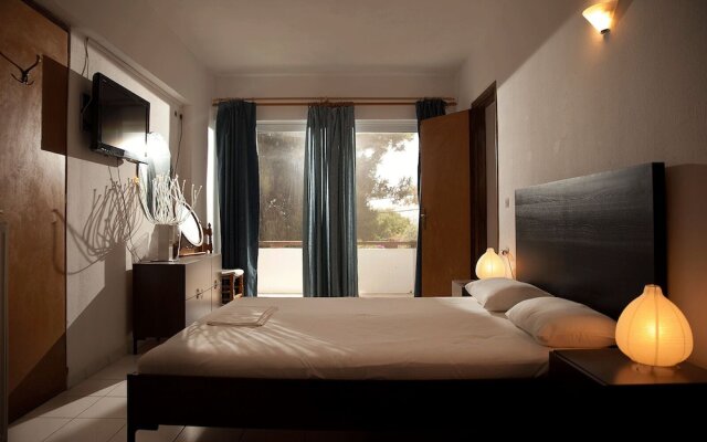 Saron Hotel