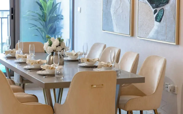Durrani Homes - The Luxe Retreat 4BR Podium villa with private Jacuzzi and Burj Khalifa View