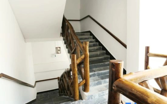 Zhangjiajie Hongxing Yaju Homestay (Huanglong Cave)