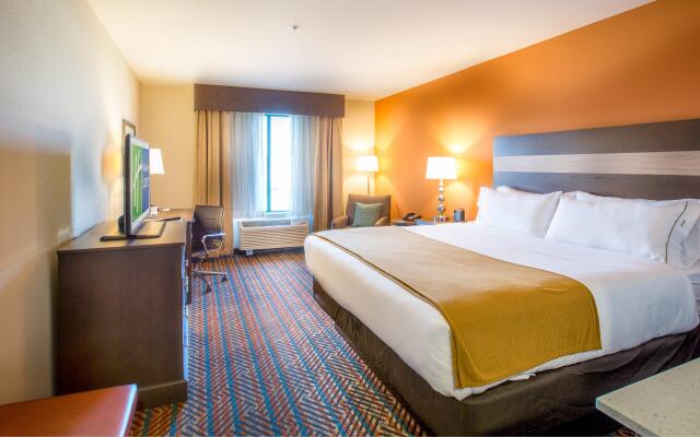 Holiday Inn Express Wichita South by IHG