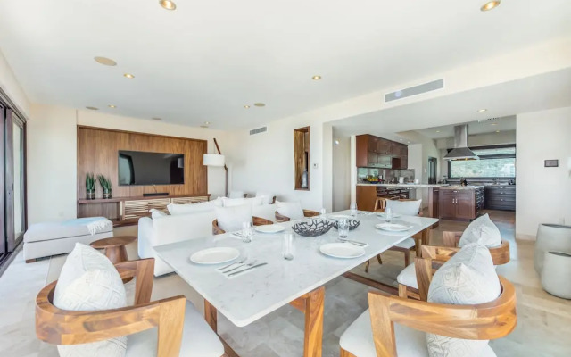 Playa de La Paz Condominiums