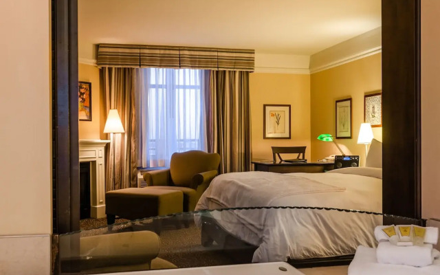 Le St-Martin Hotel & Suites Laval