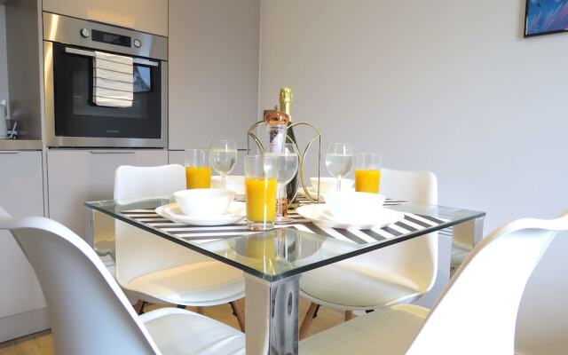 Tudors eSuite Grand Central Aparthotel
