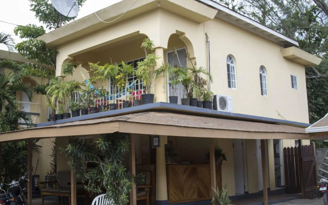 Seastar Inn