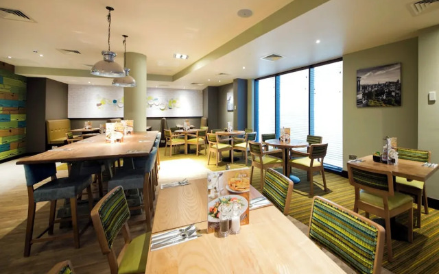 Premier Inn Edinburgh Cc Royal Mile