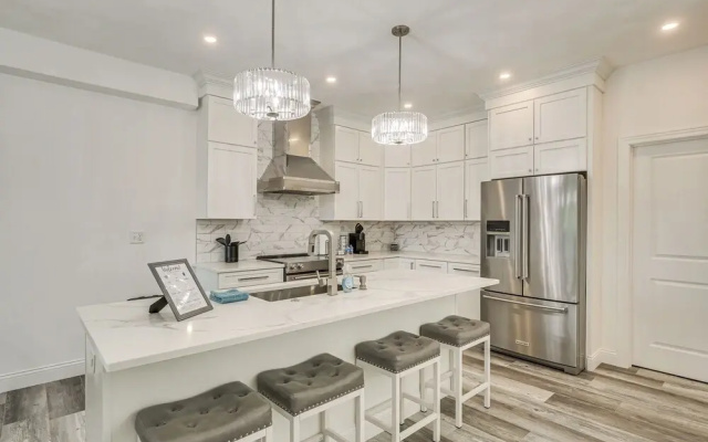 Walk to Mississippi River: Grafton Townhome!