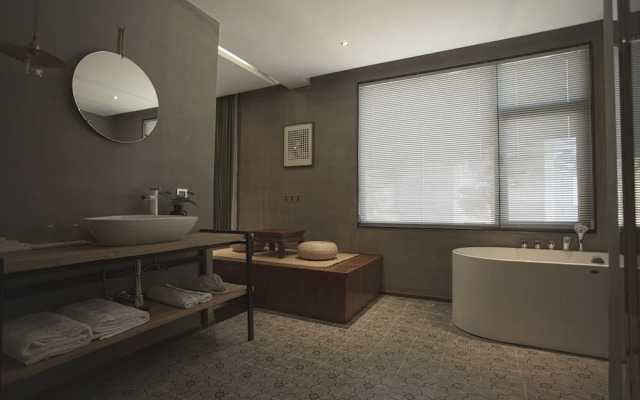 Unique Space Design Art Hotel