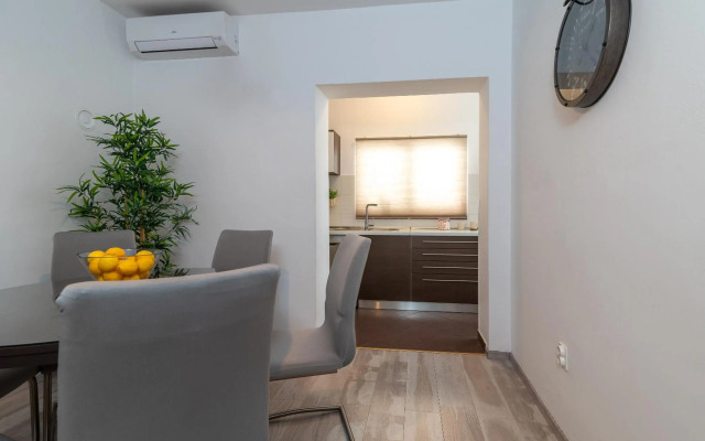 Apartment Radić-perfect location for summer activities