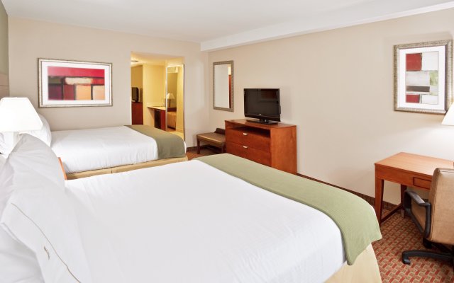 Holiday Inn Express Hotel & Suites Niagara Falls, an IHG Hotel