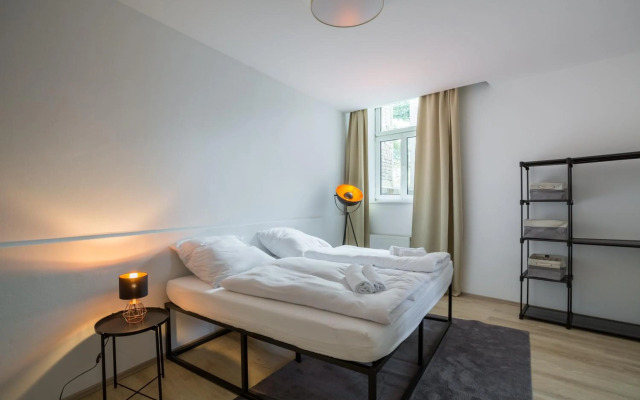 Servus at Naschmarkt