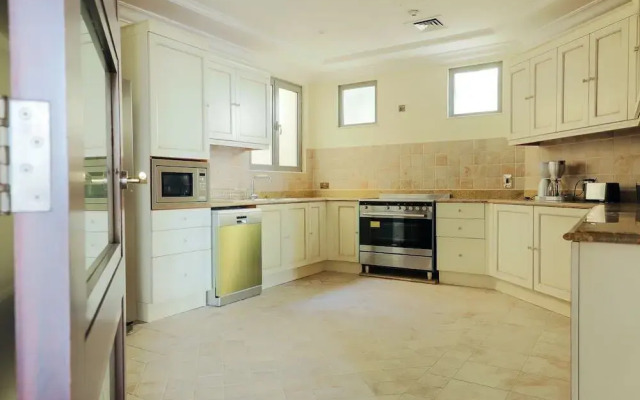 The Palm Jumeirah Villas - Frond D