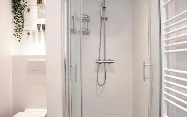 Happy Days Apartment - Luxurious - Free parking on own property
