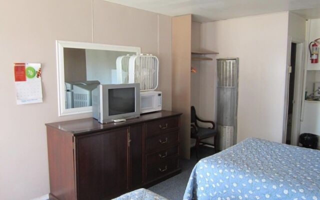 Chetwynd Court Motel
