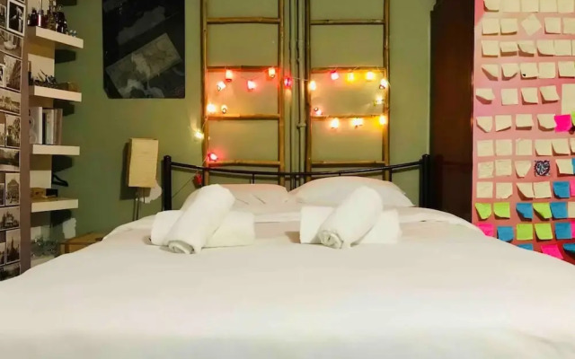 500mbps Wifi Studio 1min From Attiki Metro Station