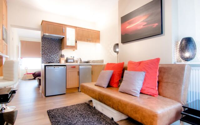 SHQ Apartments