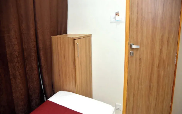 Vogue Cabin Stay Near NESCO