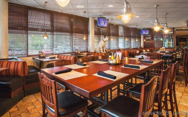 Crowne Plaza Auburn Hills by IHG