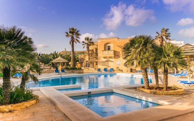 Tal Fanal Village