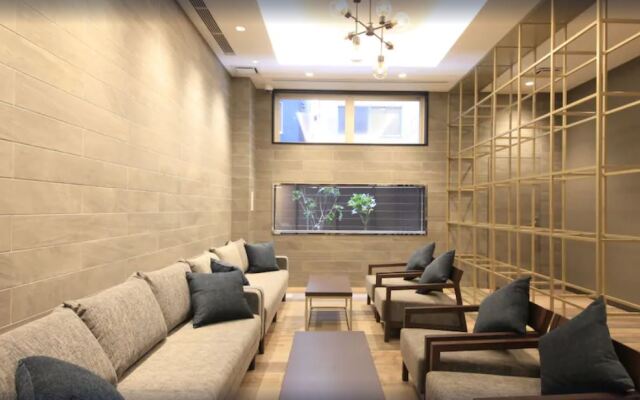 Quintessa Hotel Osaka Shinsaibashi Comic&Books