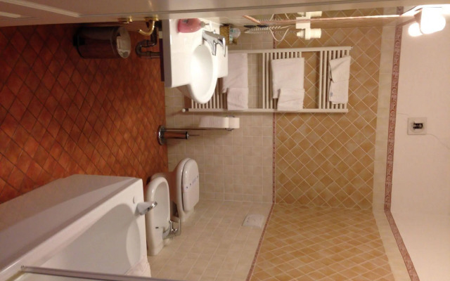 Hotel Barolo