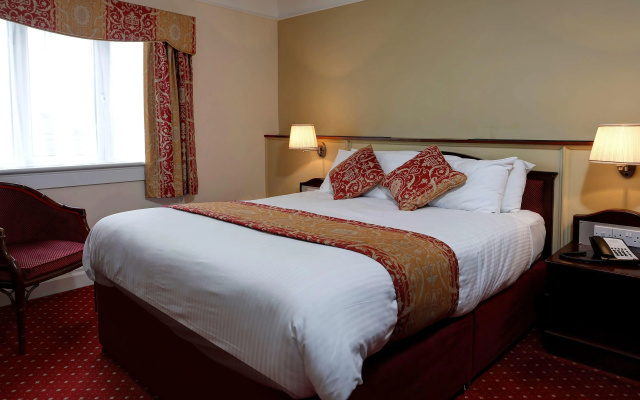 Crewe Arms Hotel